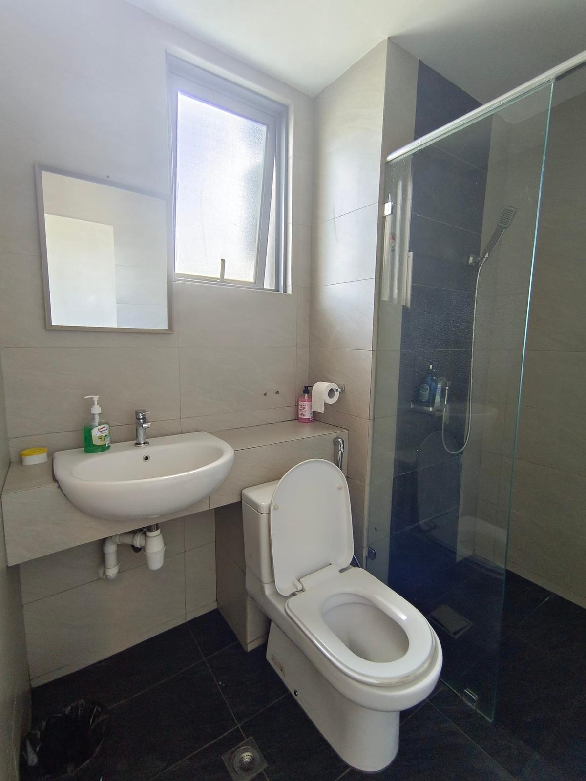 reStary Themed Staycation Sutera Avenue - Unit image 3